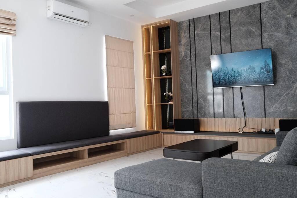 Villa 55 With Pool, Karaoke And Rooftop Bogor Exterior foto